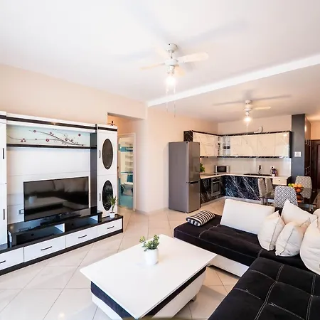 Kelas Sea View Apartment 2 Appartement